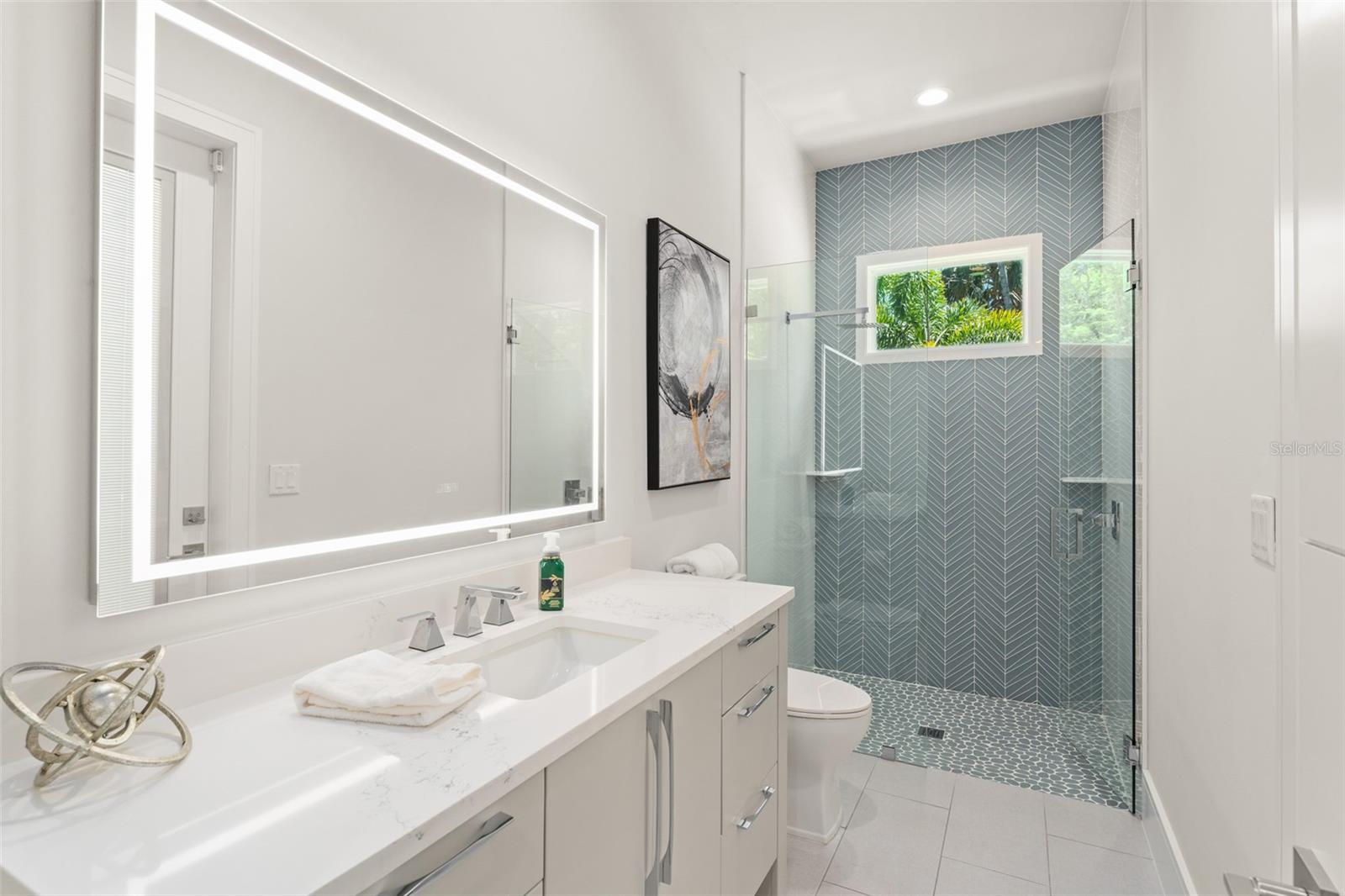 G5096247 Property Photo