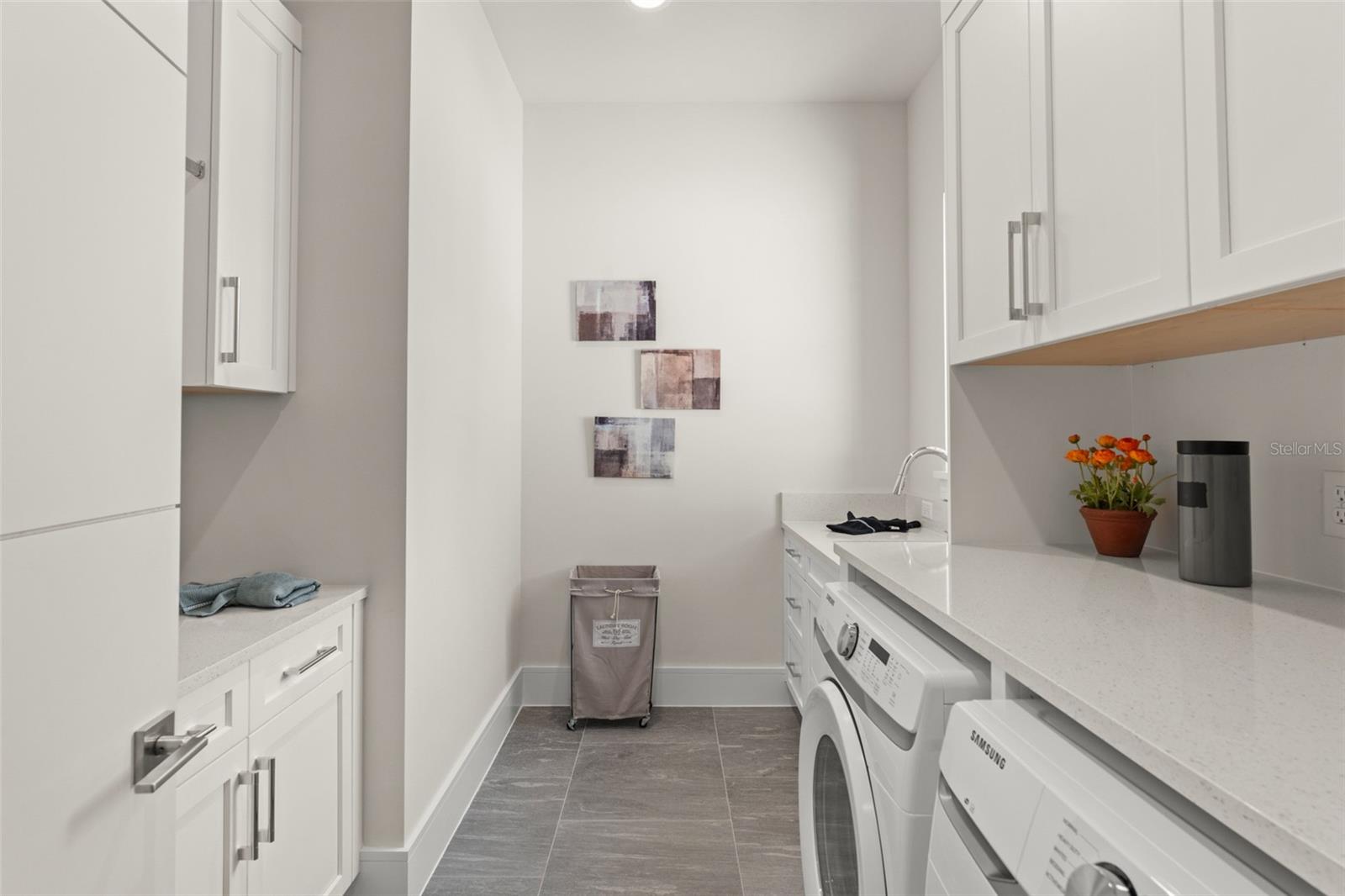 G5096247 Property Photo