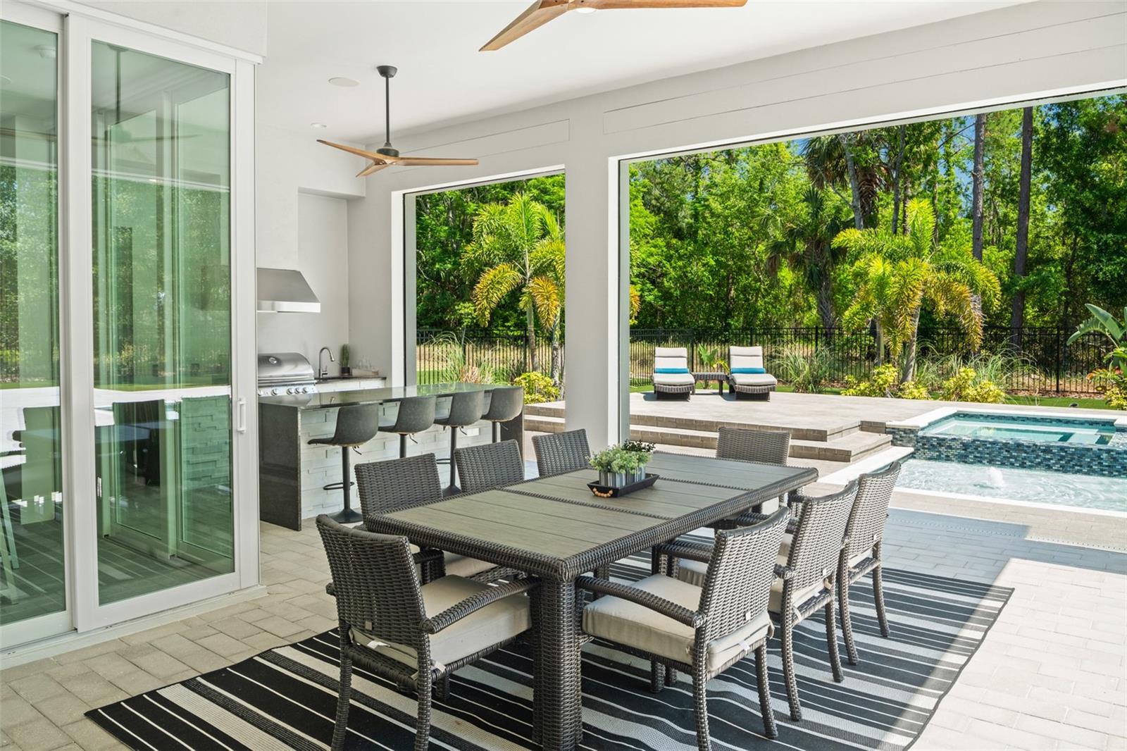 G5096247 Property Photo