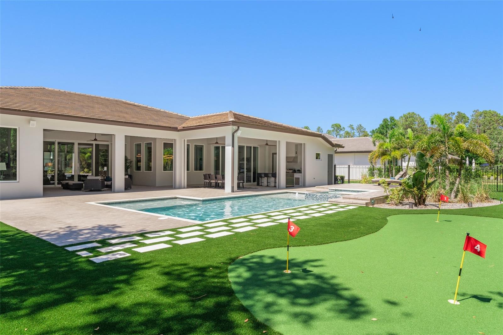 G5096247 Property Photo