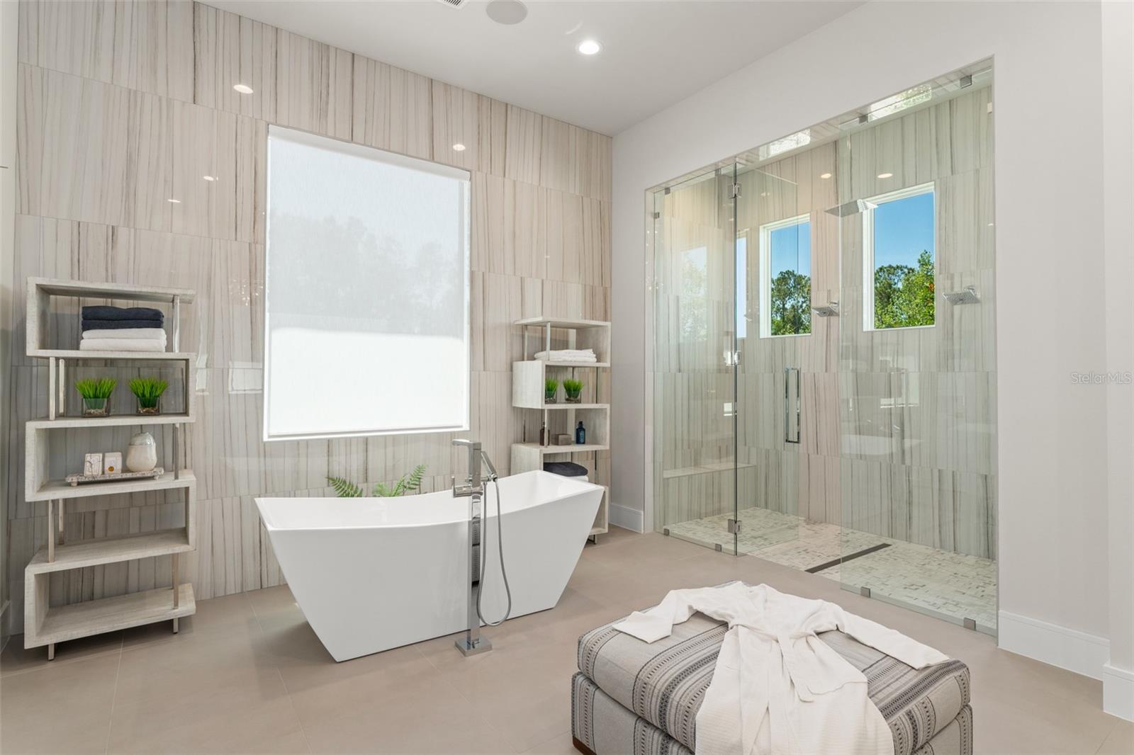 G5096247 Property Photo