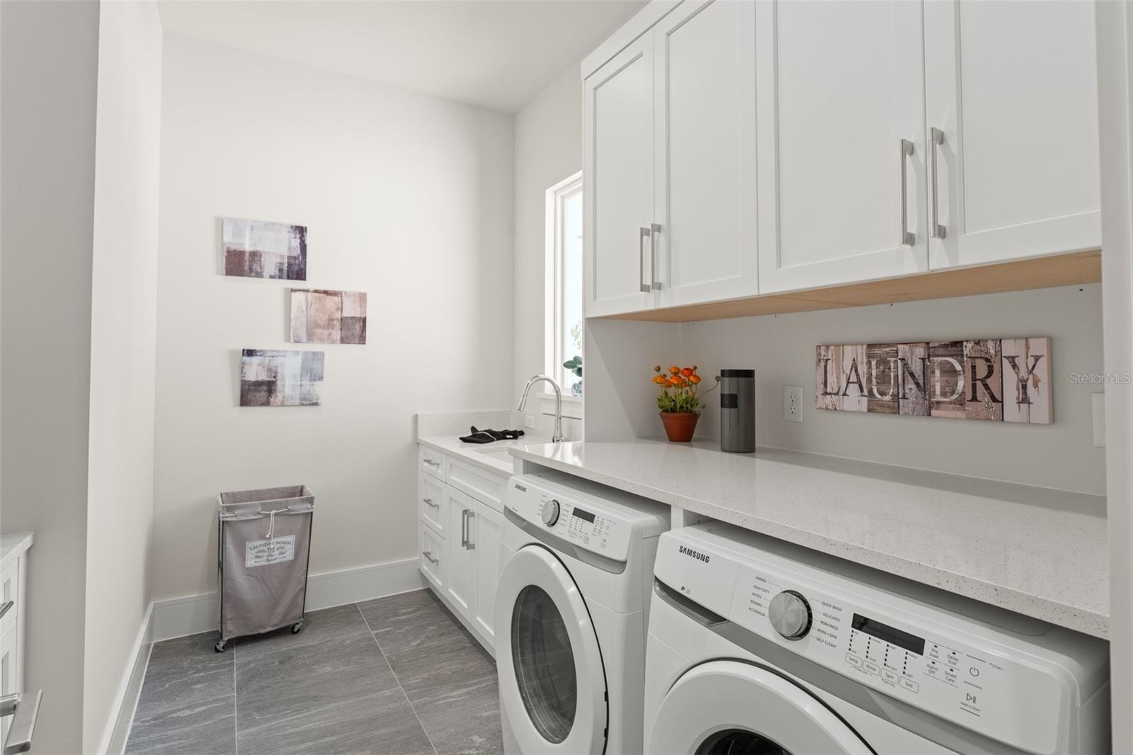 G5096247 Property Photo