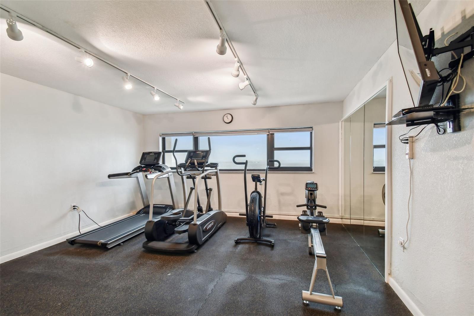 4141 BAYSHORE BLVD #402, TAMPA, FL, 33611