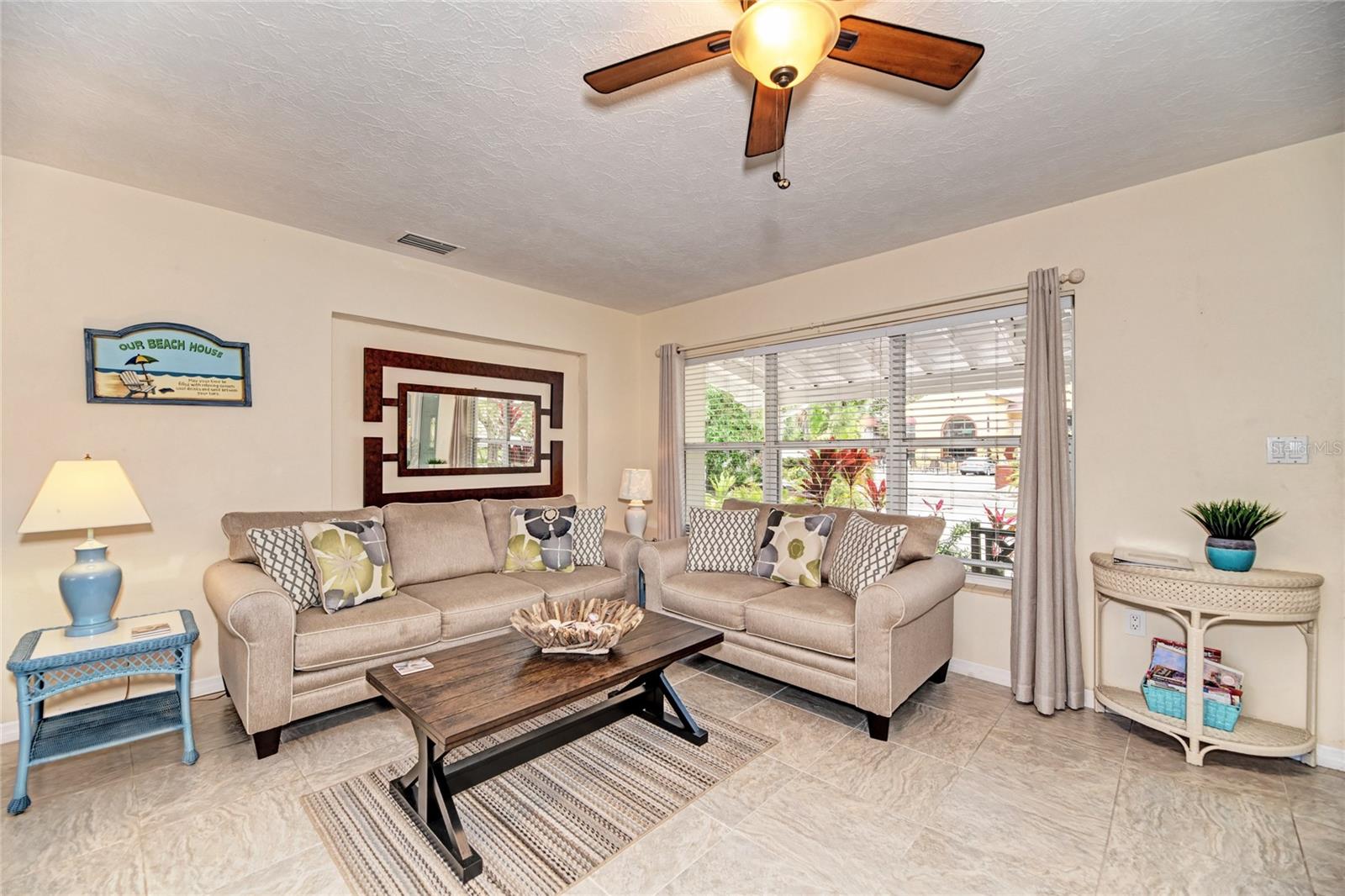 A4650239 Property Photo