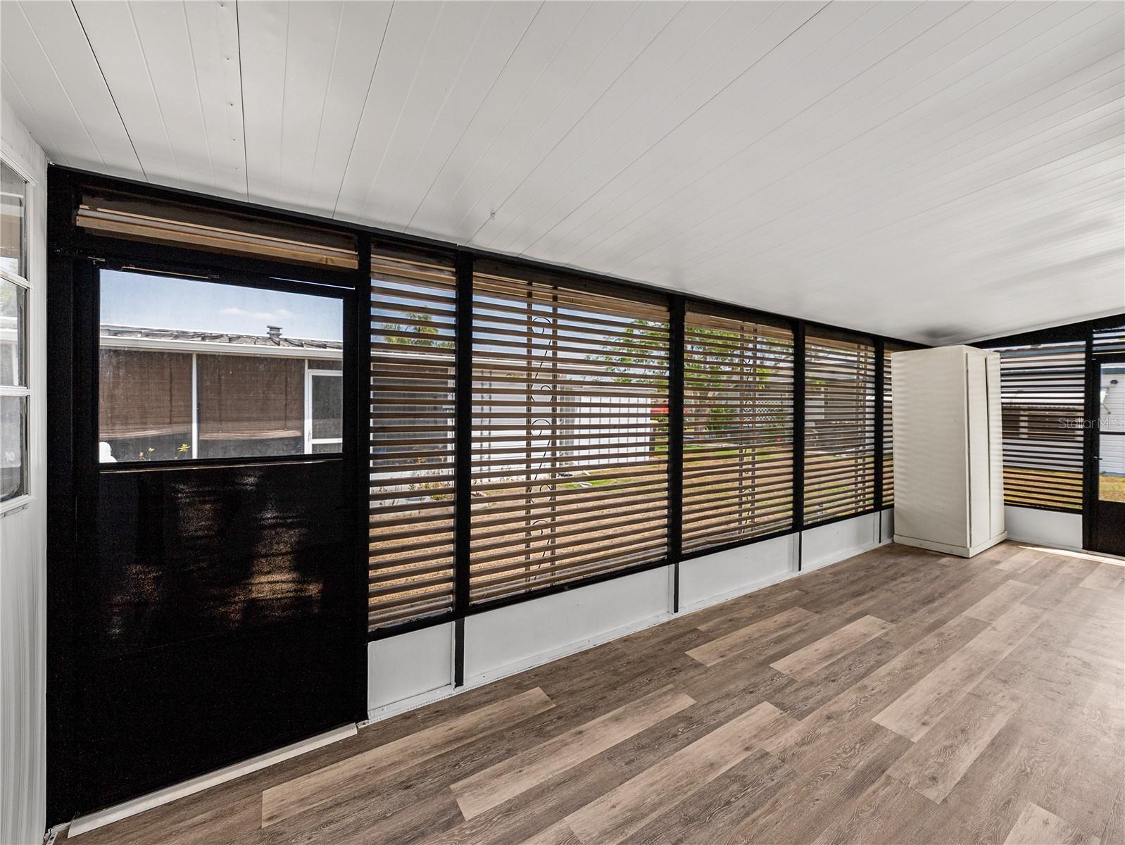 TB8378550 Property Photo