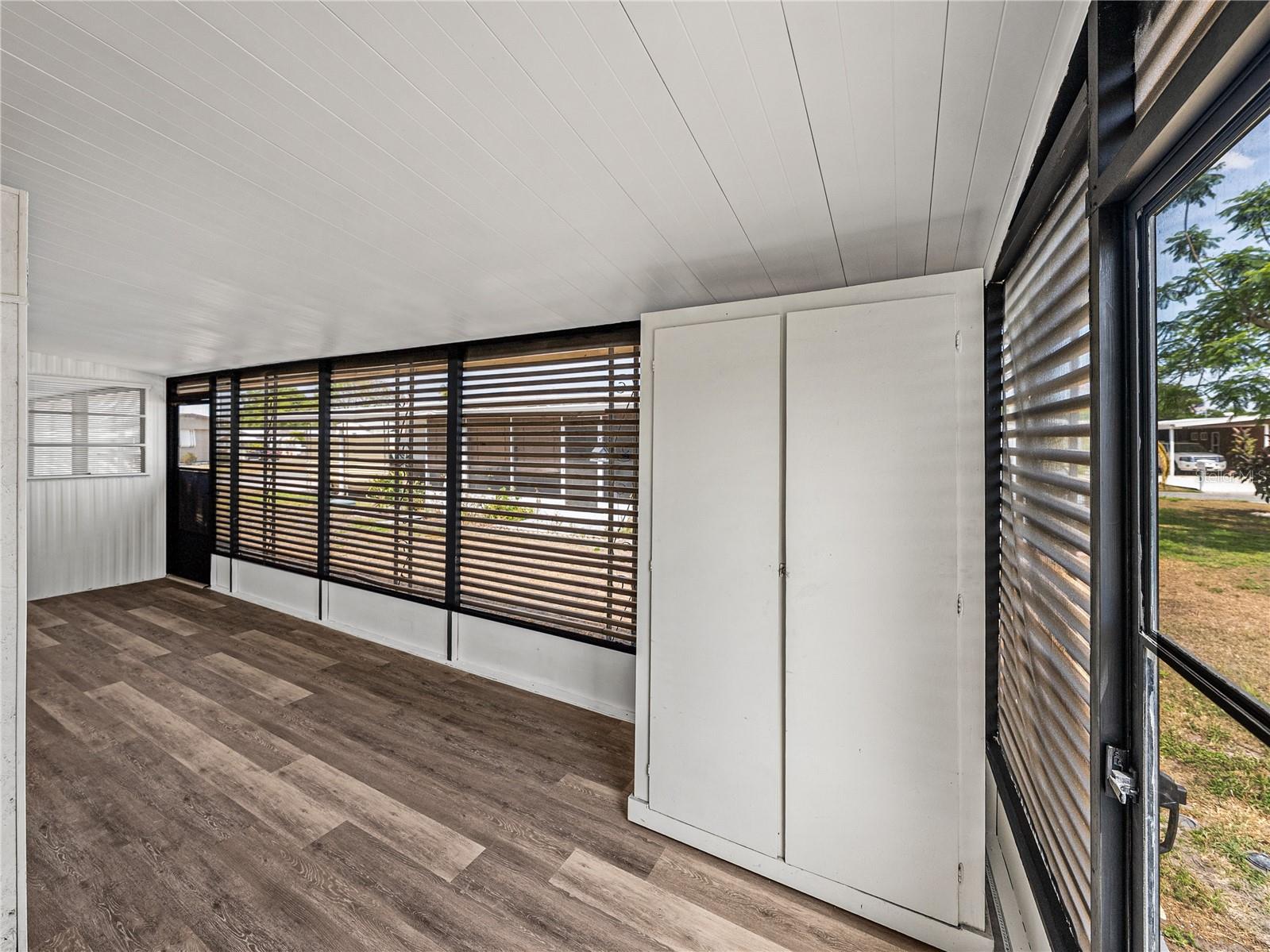 TB8378550 Property Photo