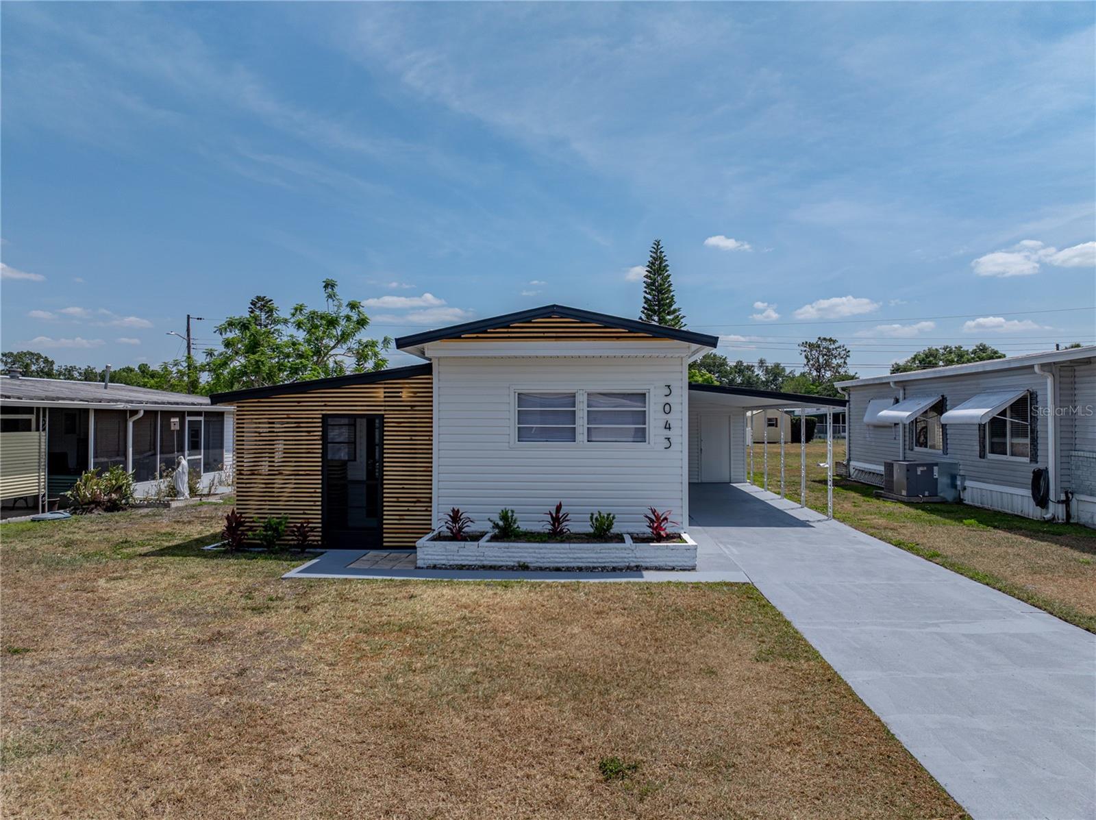 TB8378550 Property Photo