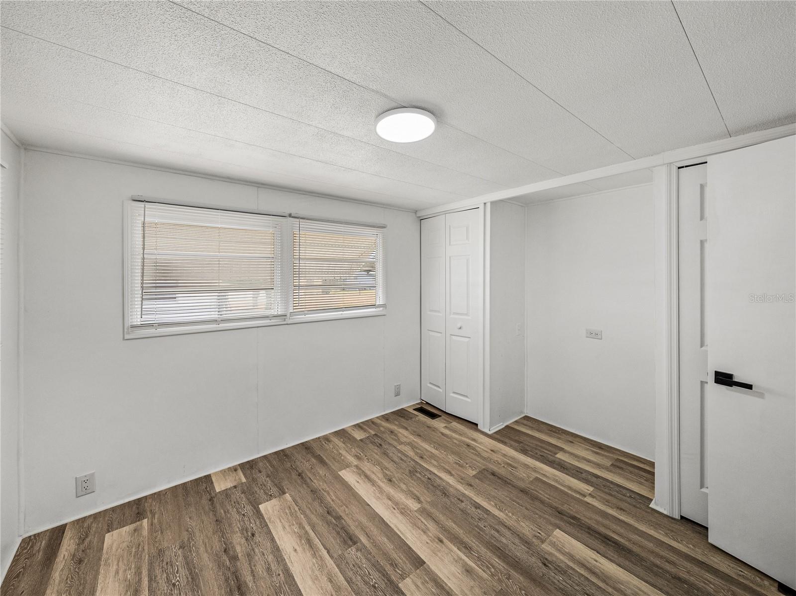 TB8378550 Property Photo