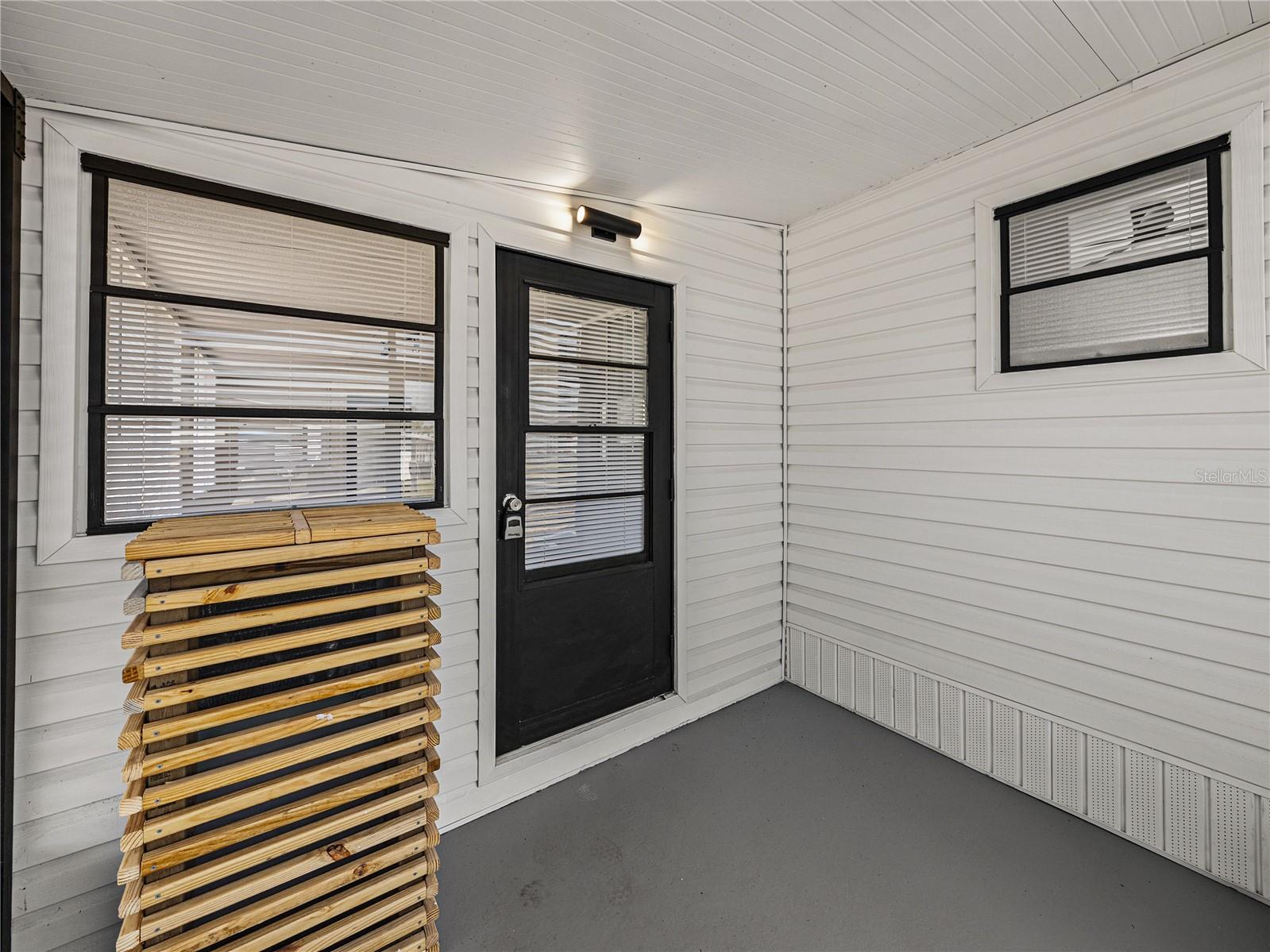 TB8378550 Property Photo