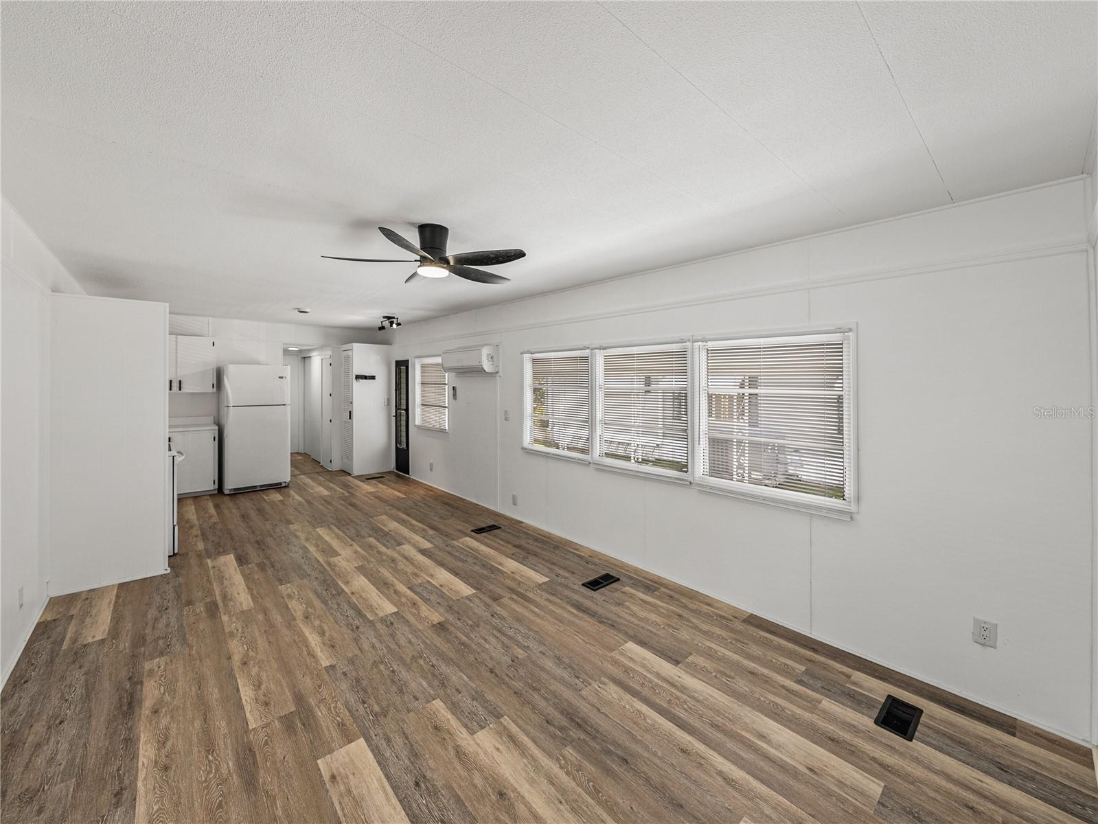 TB8378550 Property Photo