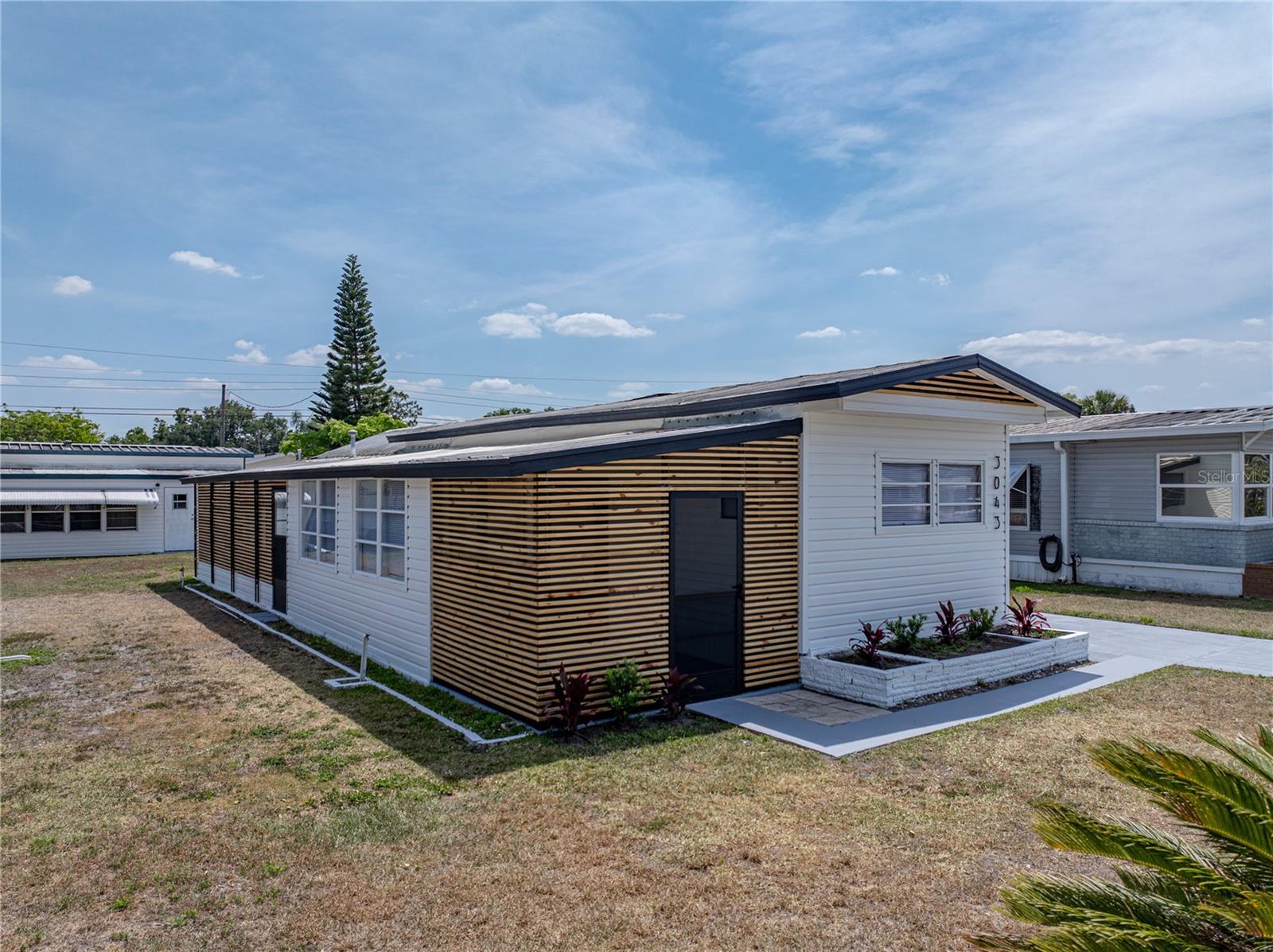 TB8378550 Property Photo