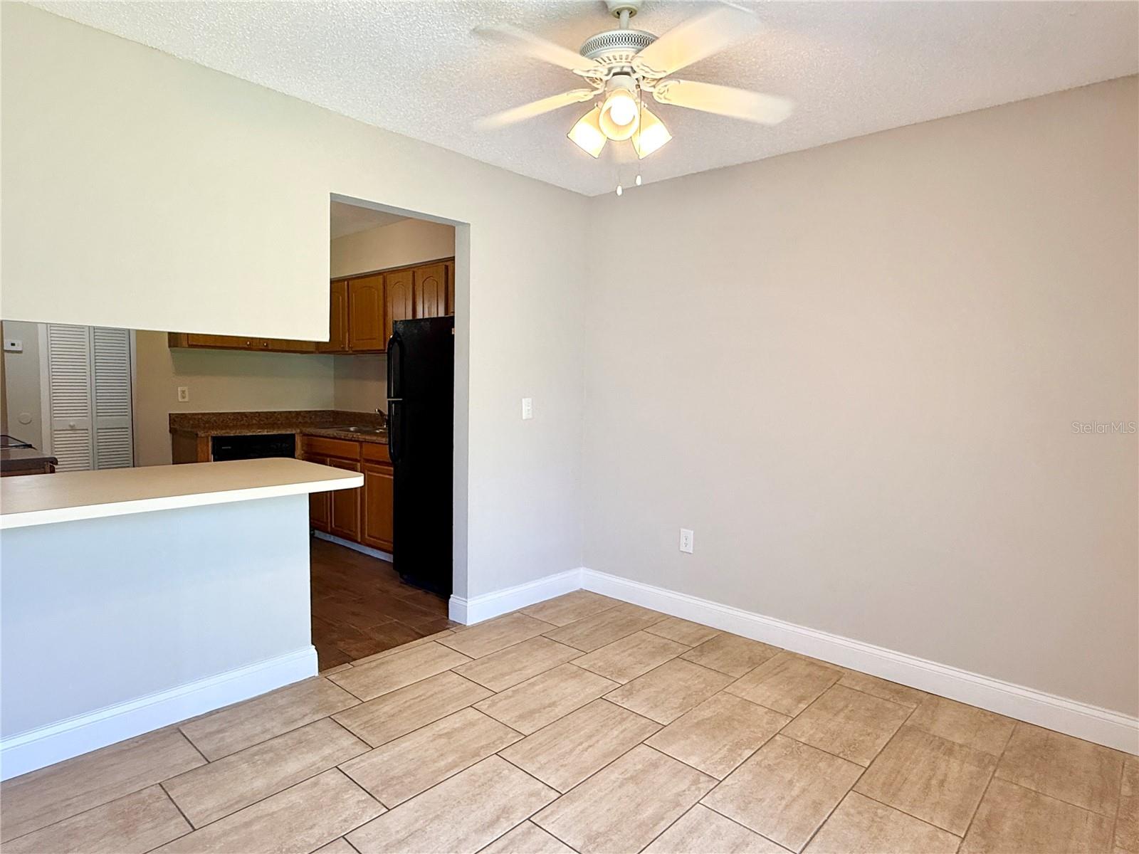 4405 S SEMORAN BLVD #4, ORLANDO, FL, 32822