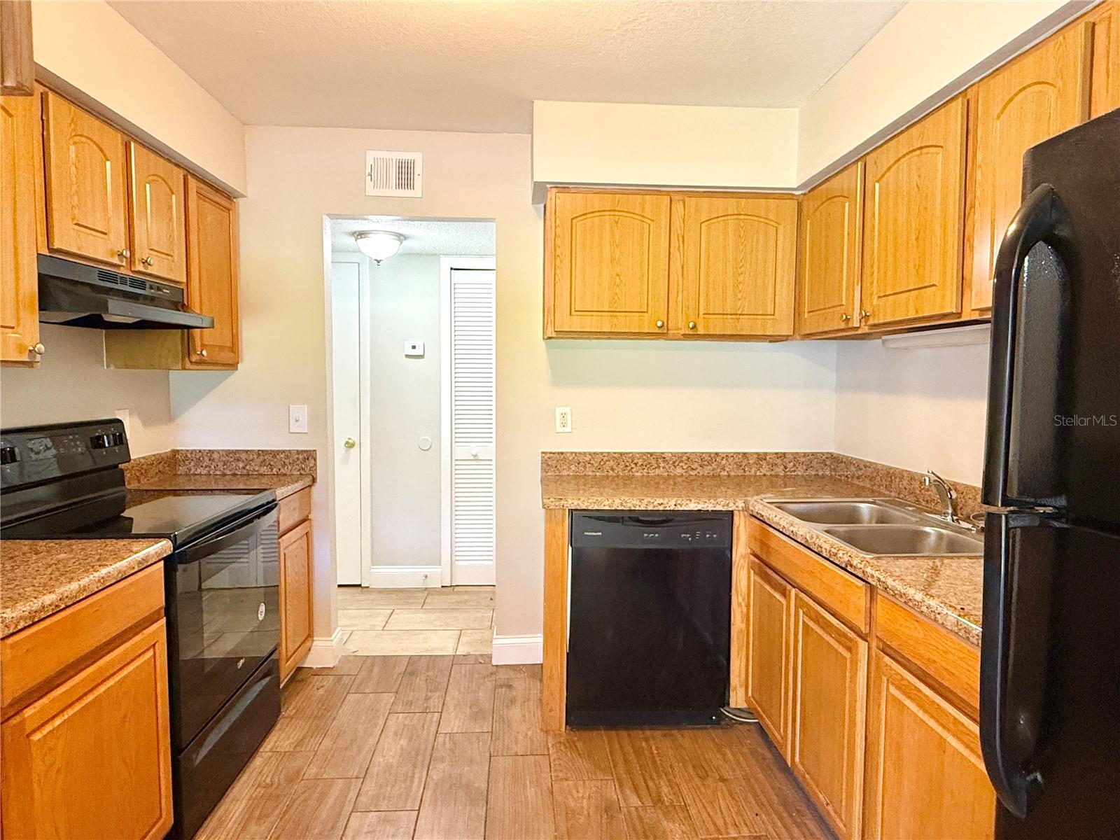 4405 S SEMORAN BLVD #4, ORLANDO, FL, 32822