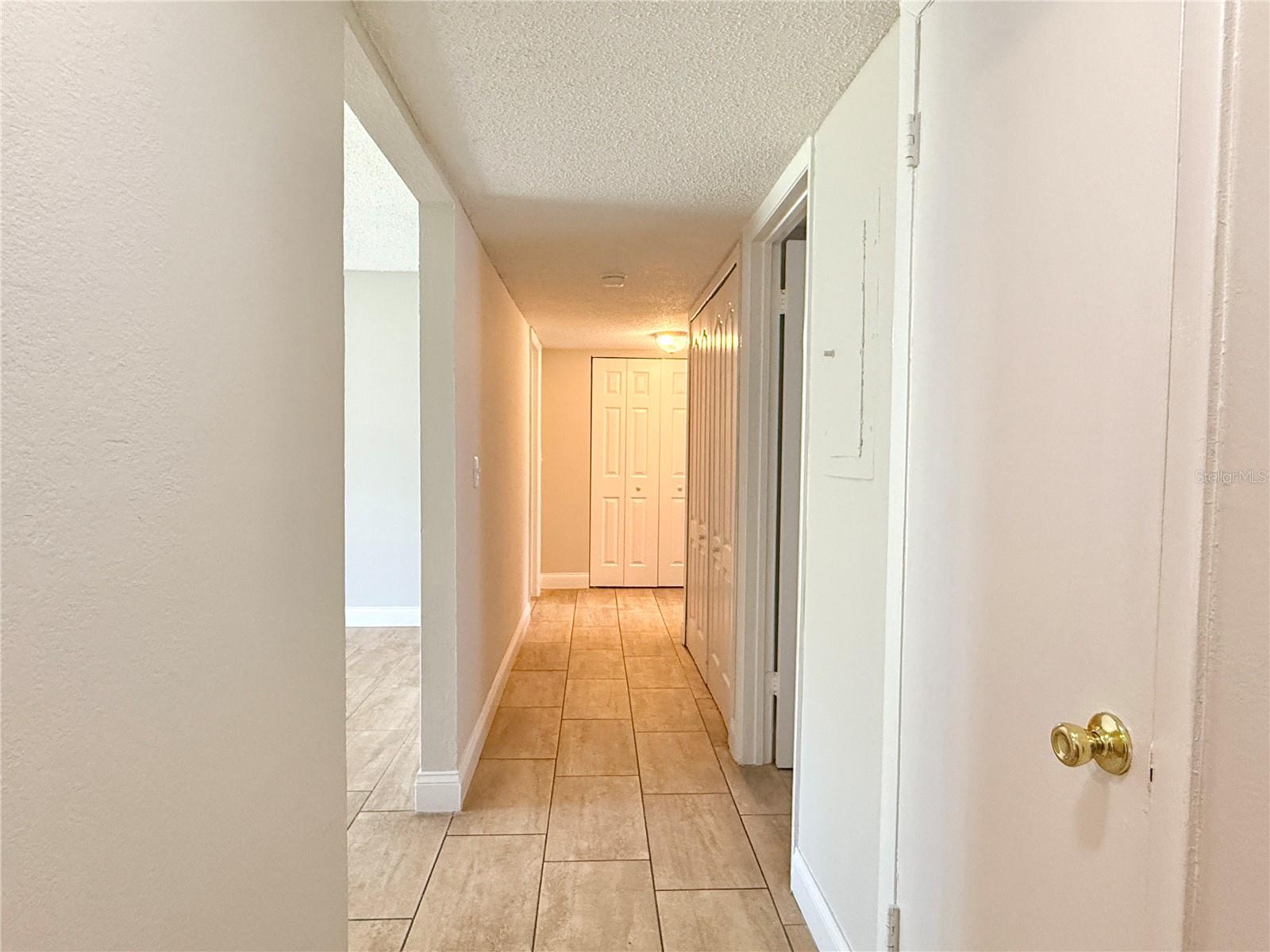 4405 S SEMORAN BLVD #4, ORLANDO, FL, 32822