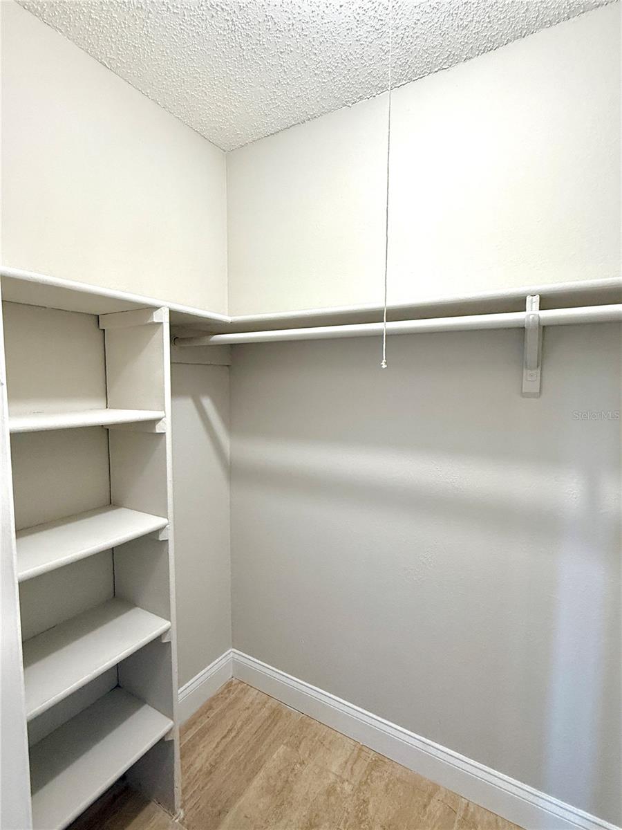 4405 S SEMORAN BLVD #4, ORLANDO, FL, 32822