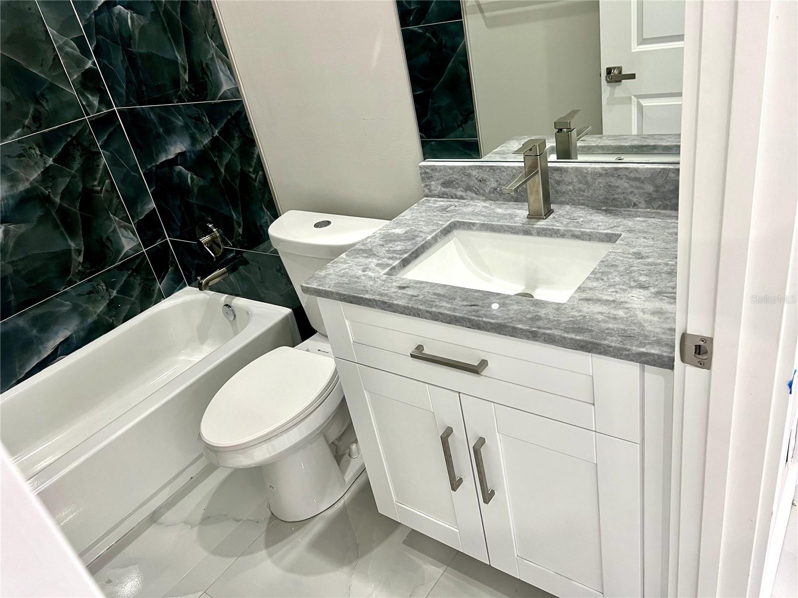 902 MILWAUKEE BLVD, LEHIGH ACRES, FL, 33974