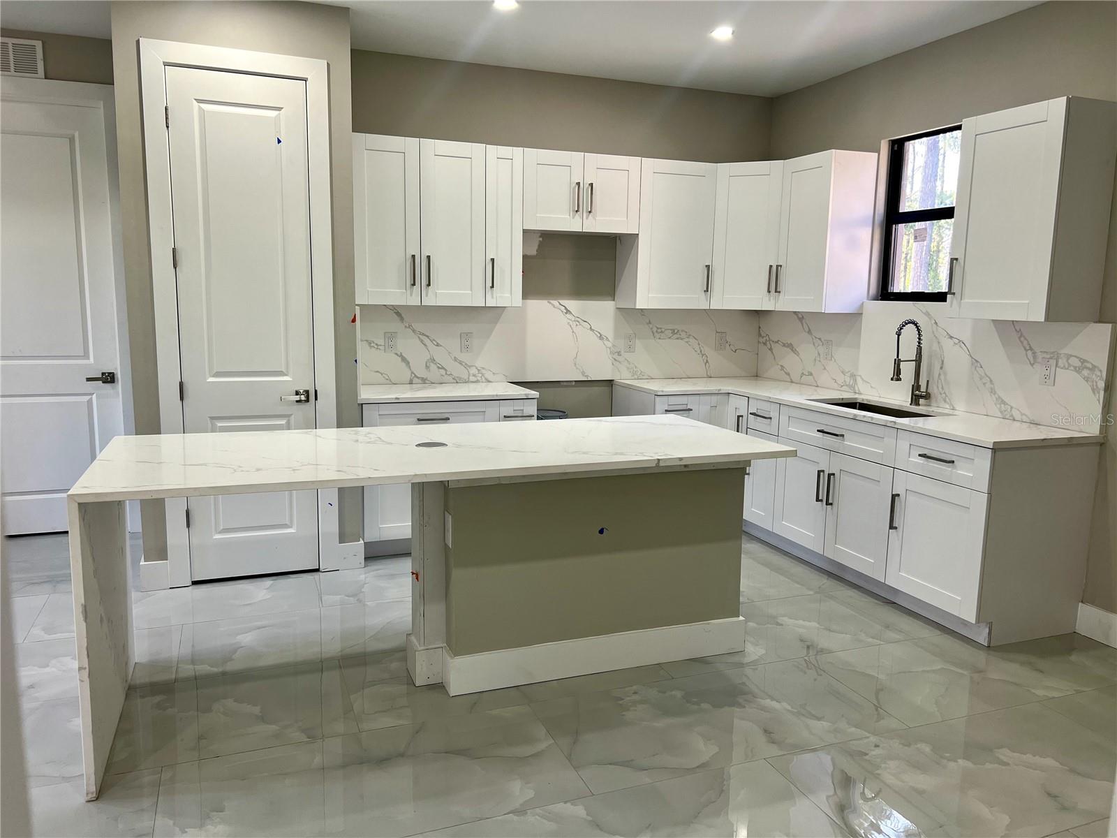 902 MILWAUKEE BLVD, LEHIGH ACRES, FL, 33974