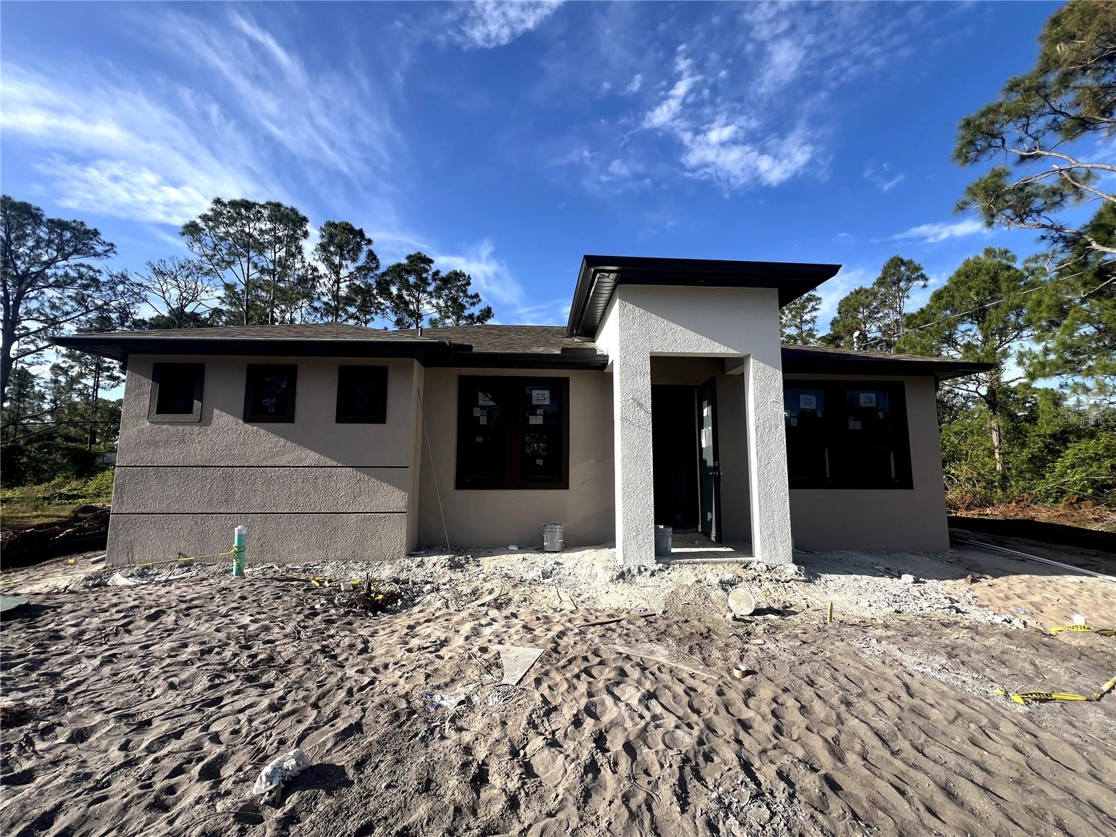 902 MILWAUKEE BLVD, LEHIGH ACRES, FL, 33974