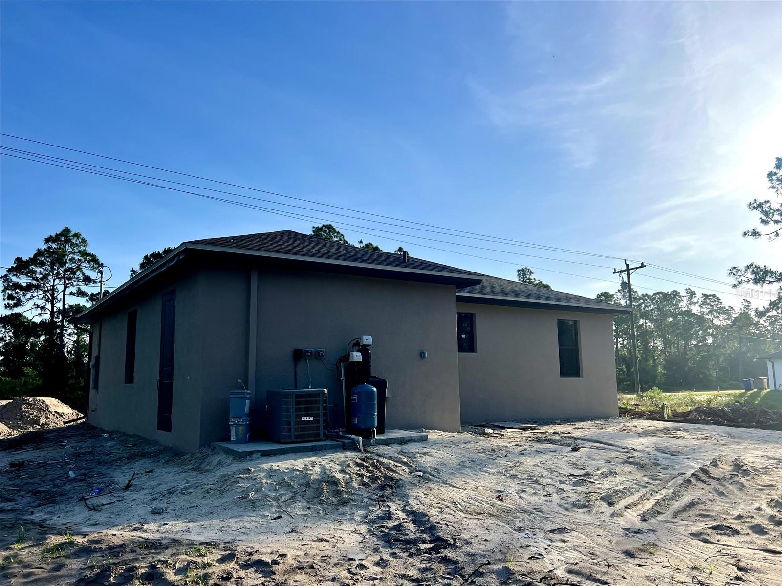 902 MILWAUKEE BLVD, LEHIGH ACRES, FL, 33974