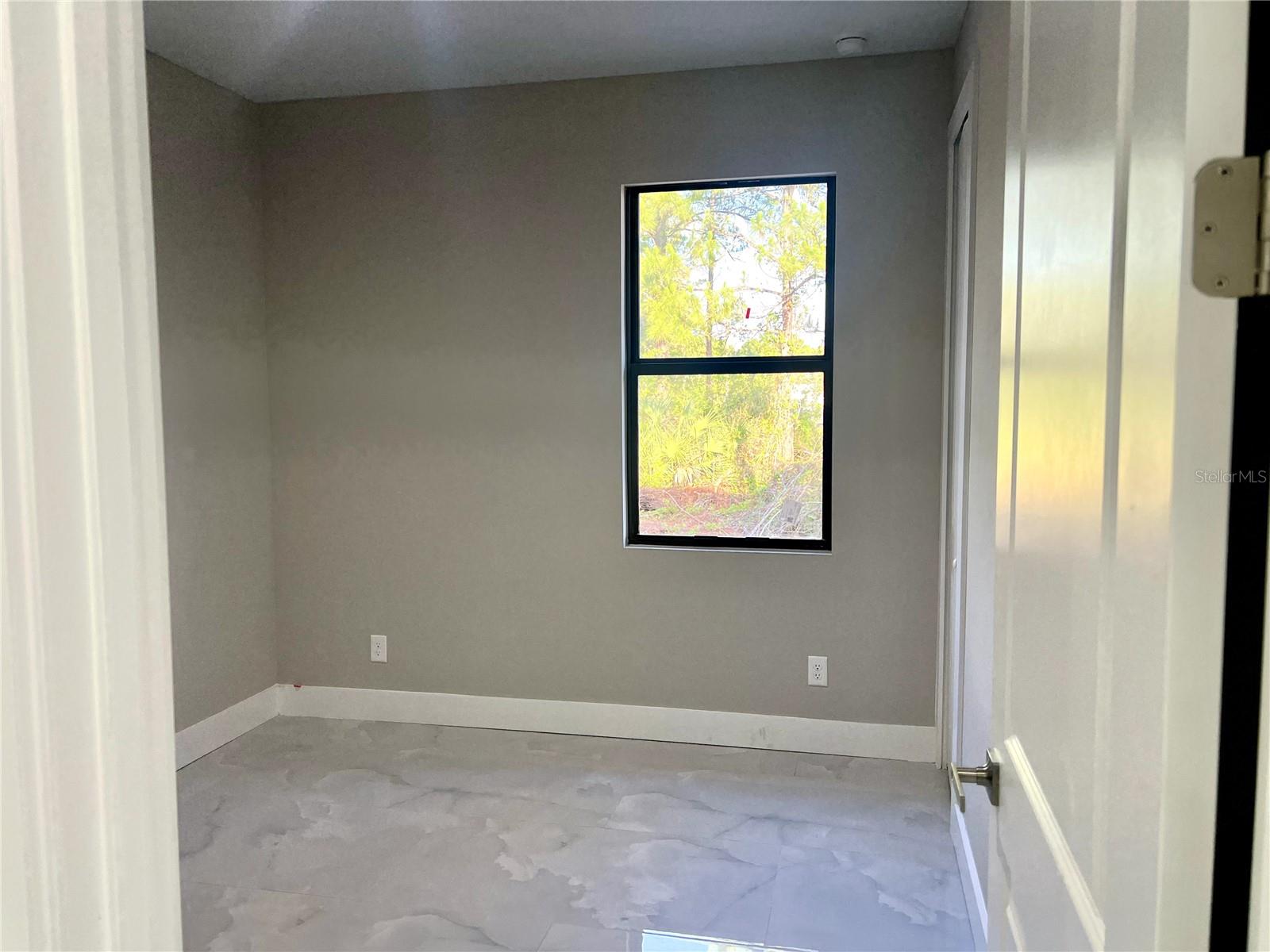 902 MILWAUKEE BLVD, LEHIGH ACRES, FL, 33974