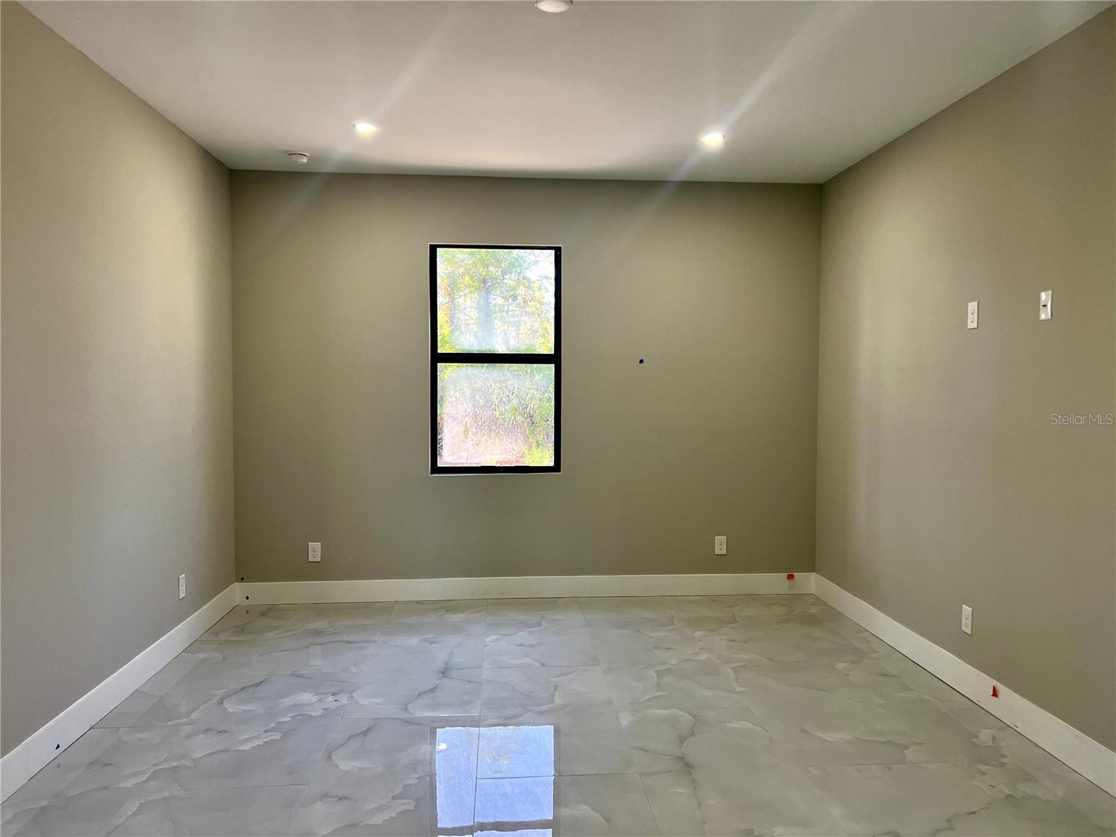 902 MILWAUKEE BLVD, LEHIGH ACRES, FL, 33974