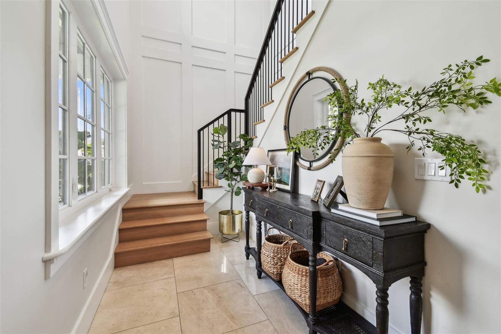 2402 W PARKLAND BLVD, TAMPA, FL, 33609