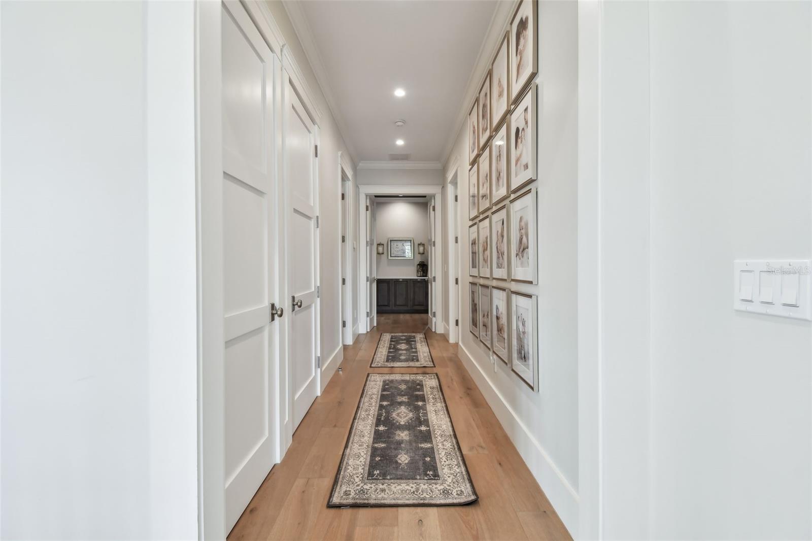 2402 W PARKLAND BLVD, TAMPA, FL, 33609