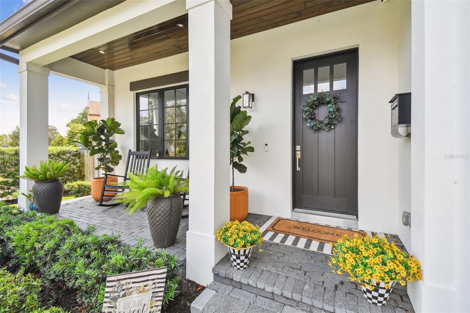 2402 W PARKLAND BLVD, TAMPA, FL, 33609