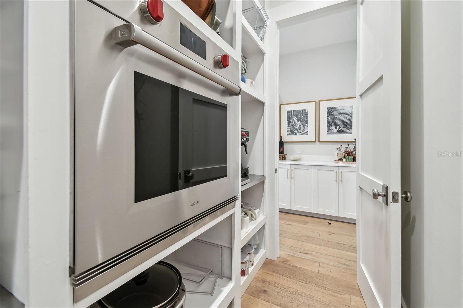 2402 W PARKLAND BLVD, TAMPA, FL, 33609