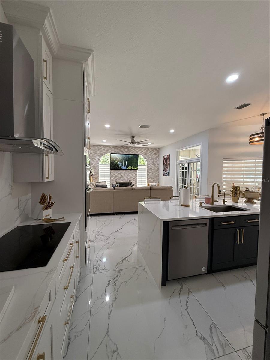 3410 MORAN RD, TAMPA, FL, 33618