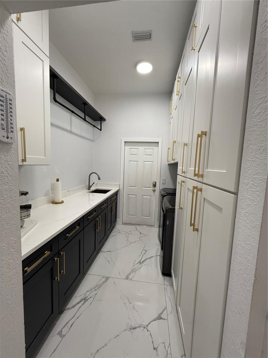 3410 MORAN RD, TAMPA, FL, 33618