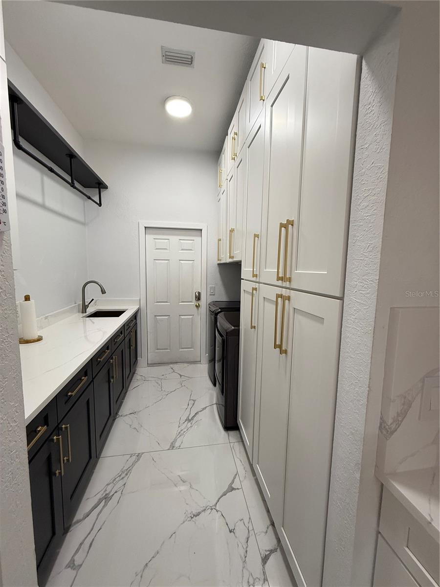 3410 MORAN RD, TAMPA, FL, 33618