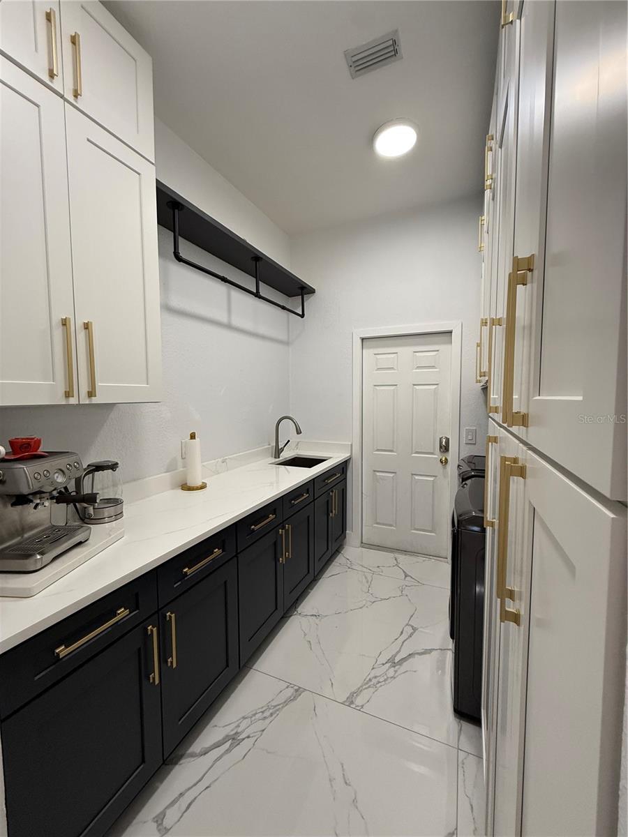 3410 MORAN RD, TAMPA, FL, 33618