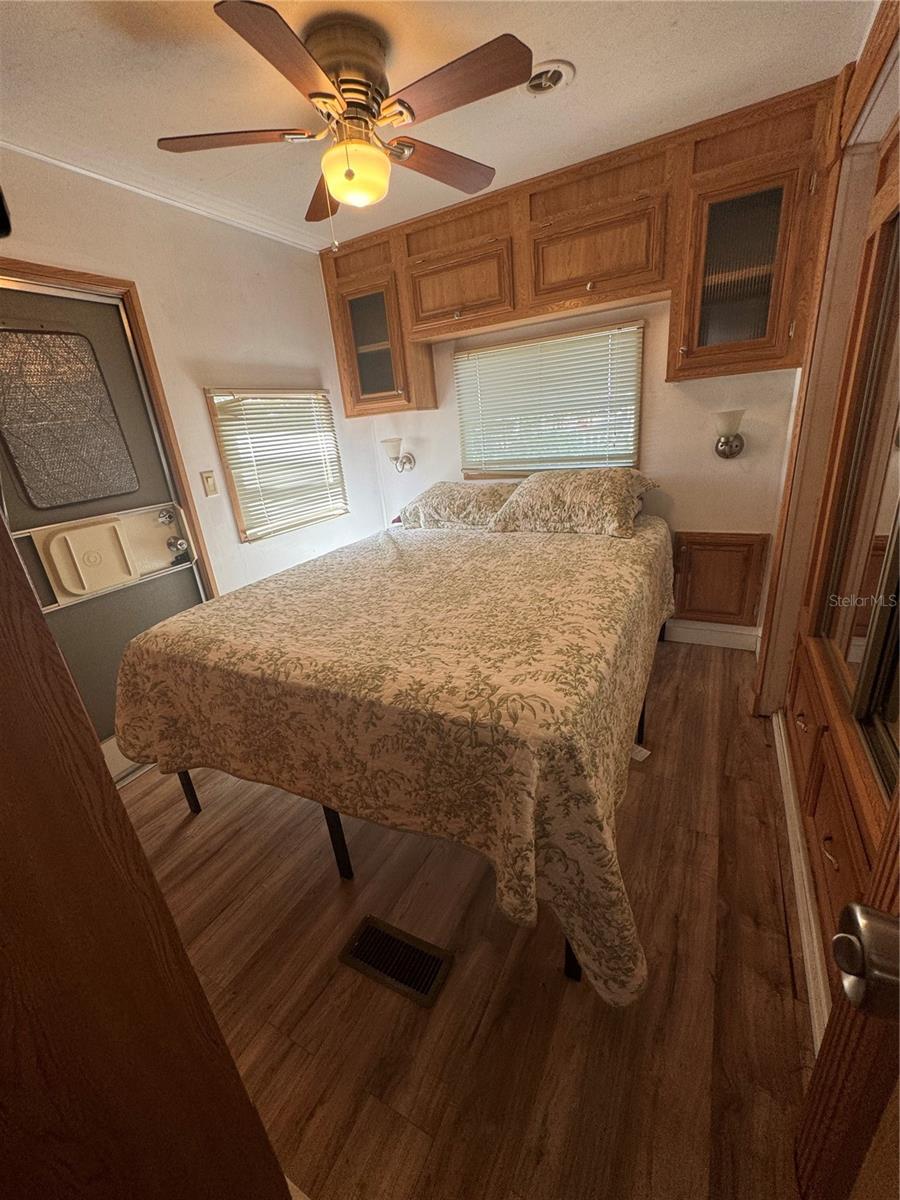 TB8378635 Property Photo