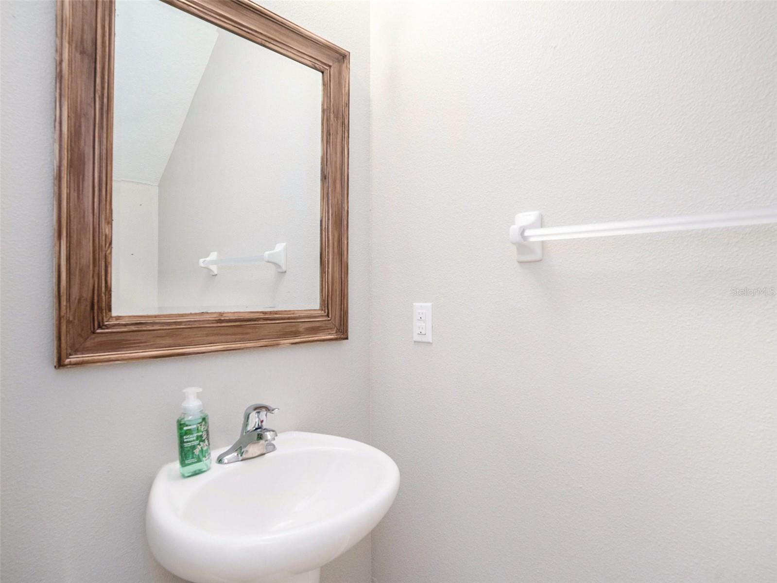 15306 BROAD BRUSH DR, SUN CITY CENTER, FL, 33573