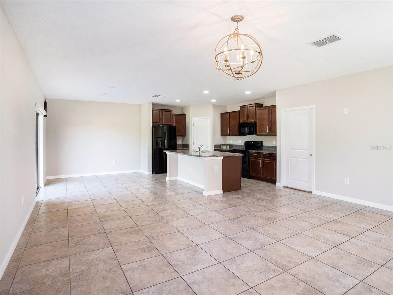 15306 BROAD BRUSH DR, SUN CITY CENTER, FL, 33573