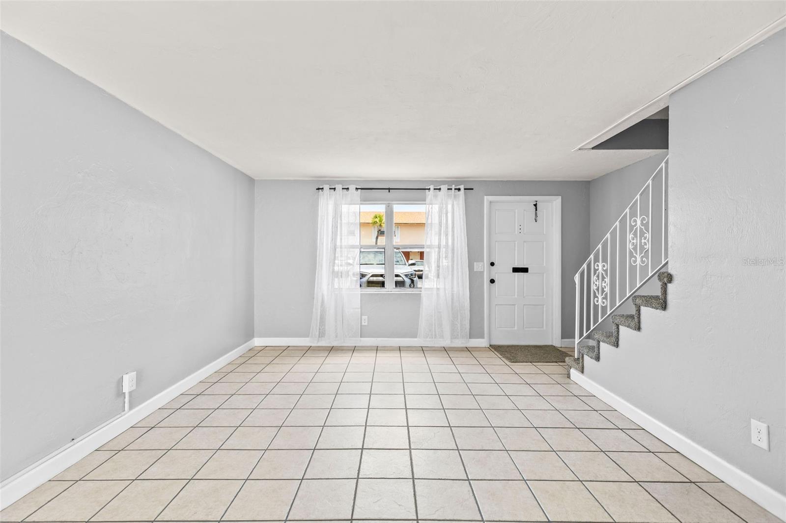 1600 S PALMETTO AVE #105, SOUTH DAYTONA, FL, 32119