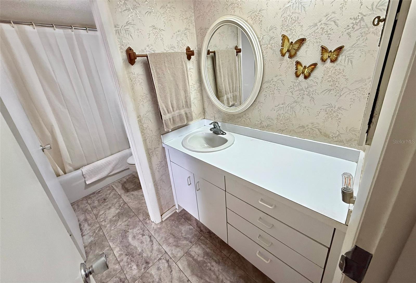 225 COUNTRY CLUB DR #A207, LARGO, FL, 33771