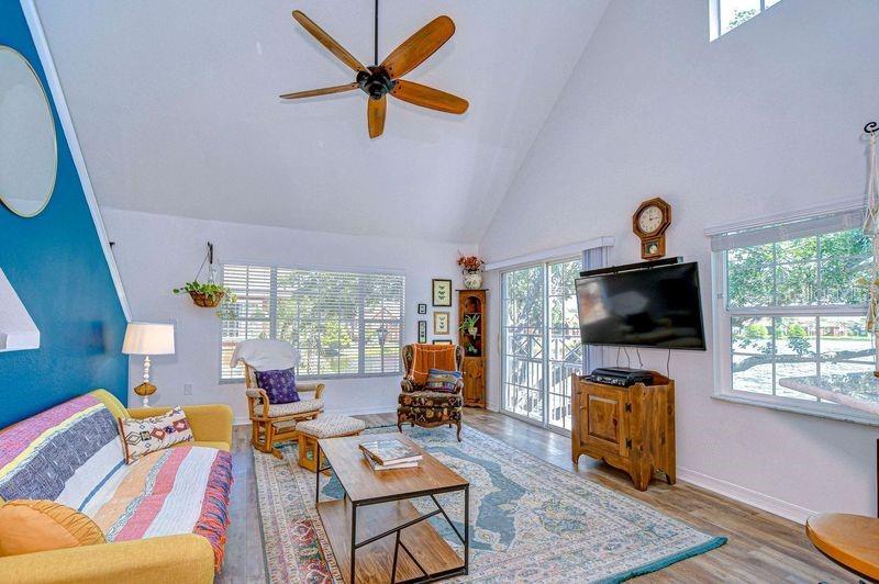 Living Room has beautiful views of Lake