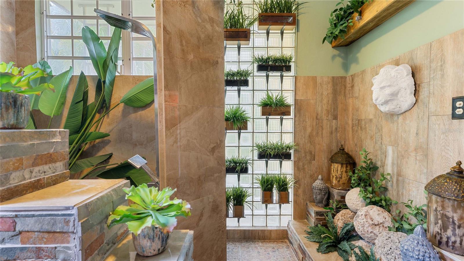 PR9113234 Property Photo