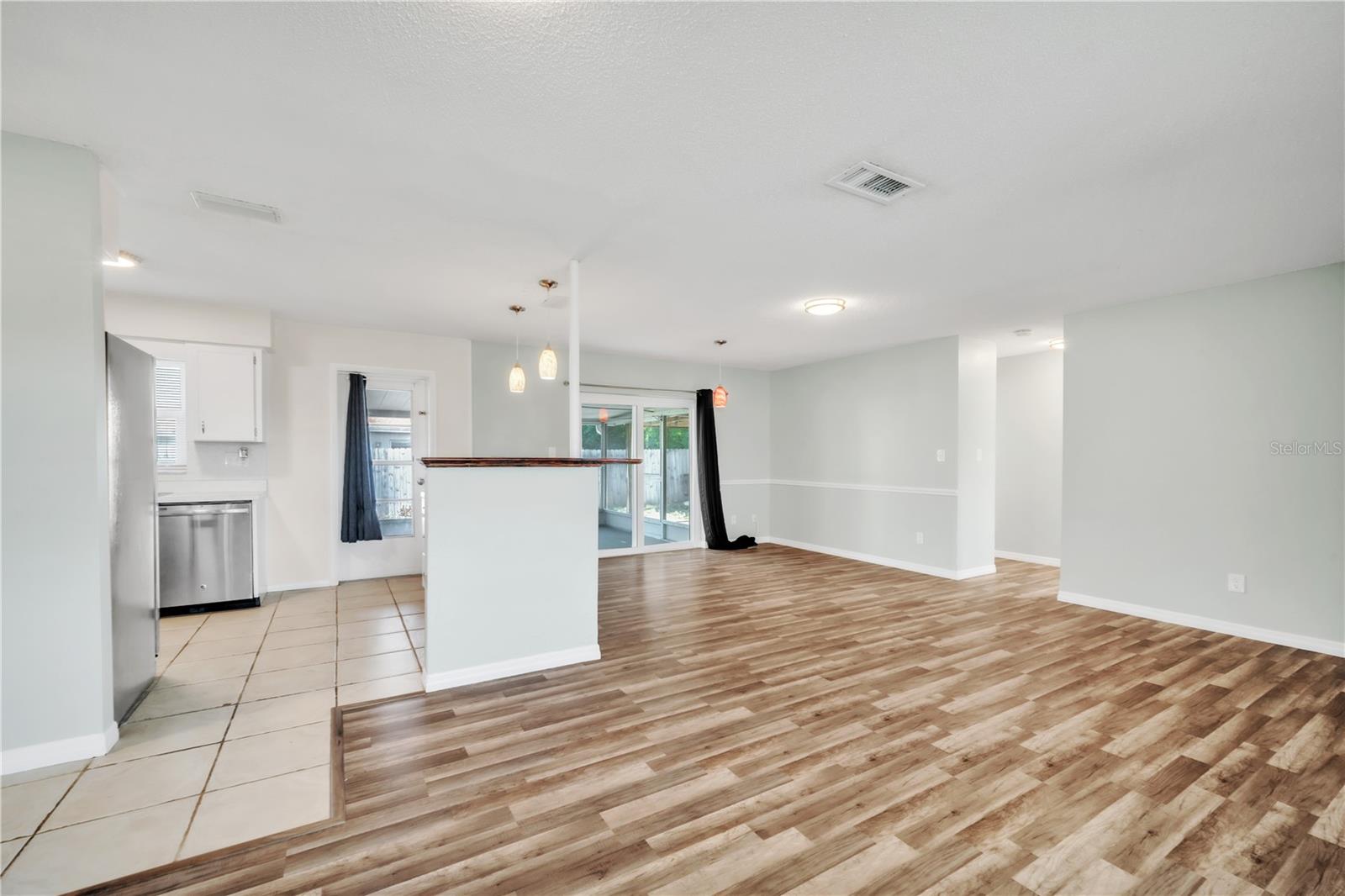 2705 20TH AVENUE DR W, BRADENTON, FL, 34205