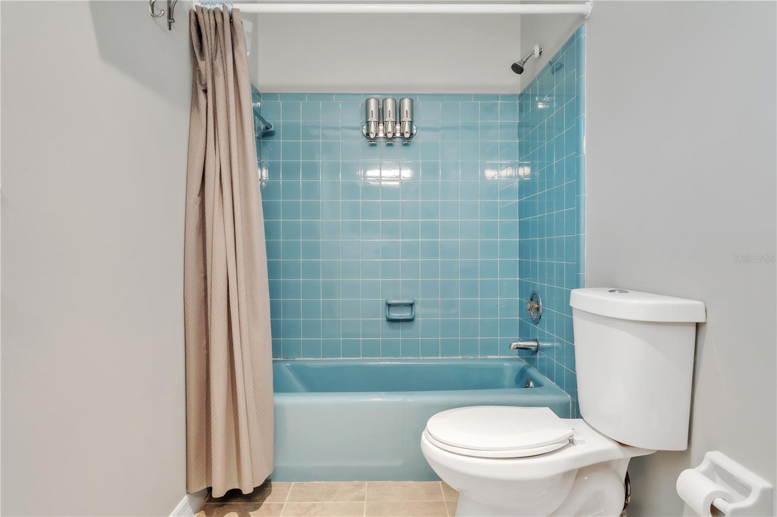 2705 20TH AVENUE DR W, BRADENTON, FL, 34205