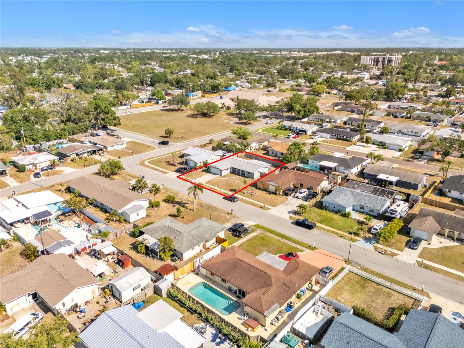 2705 20TH AVENUE DR W, BRADENTON, FL, 34205