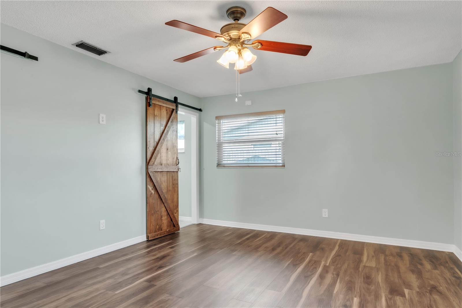 2705 20TH AVENUE DR W, BRADENTON, FL, 34205