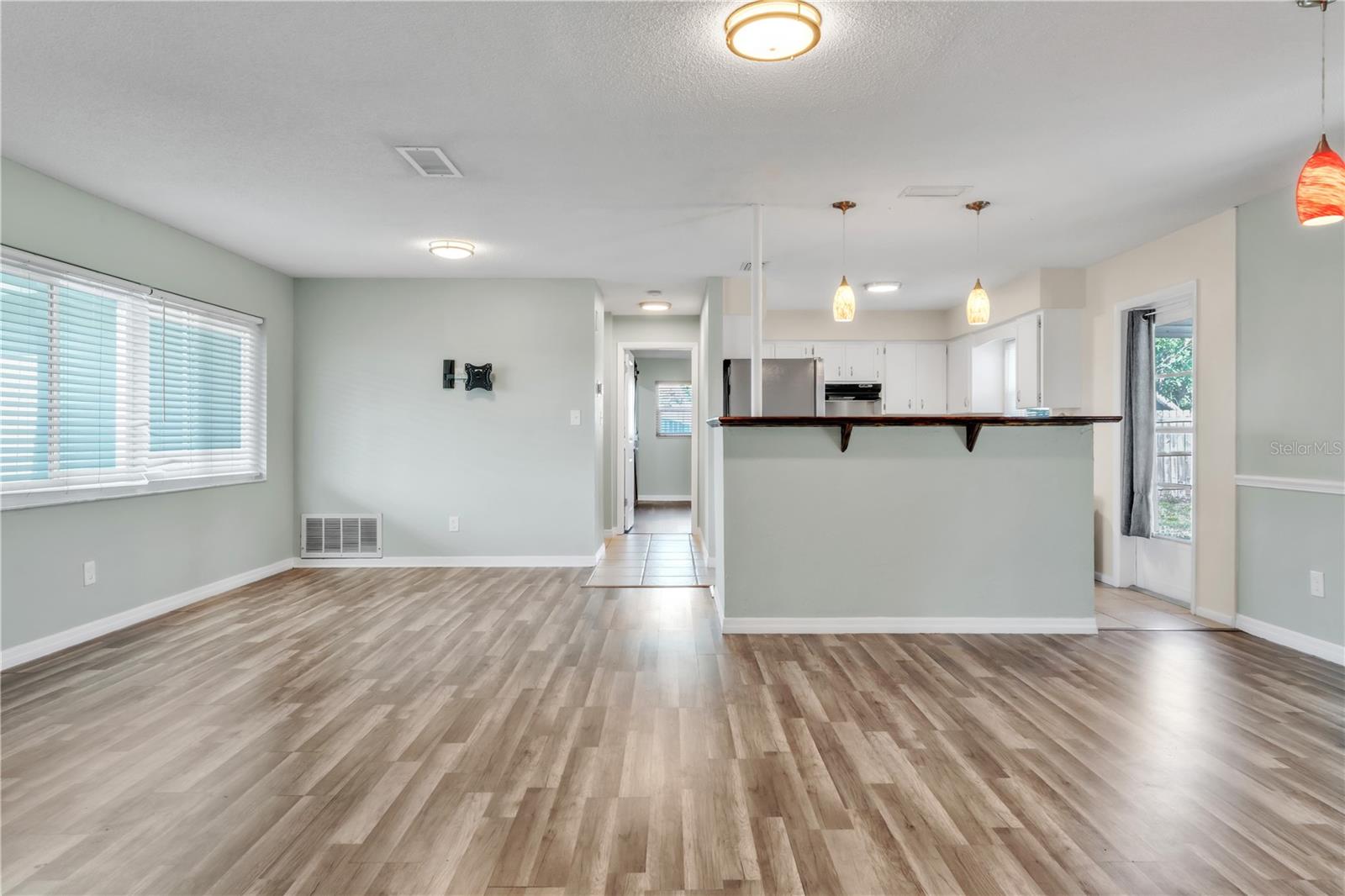 2705 20TH AVENUE DR W, BRADENTON, FL, 34205