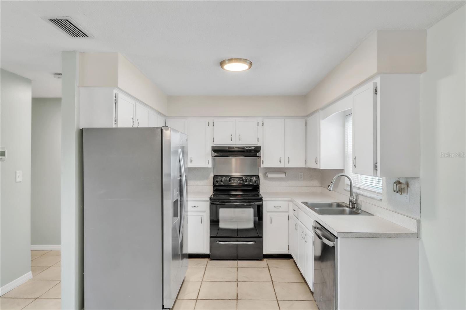 2705 20TH AVENUE DR W, BRADENTON, FL, 34205