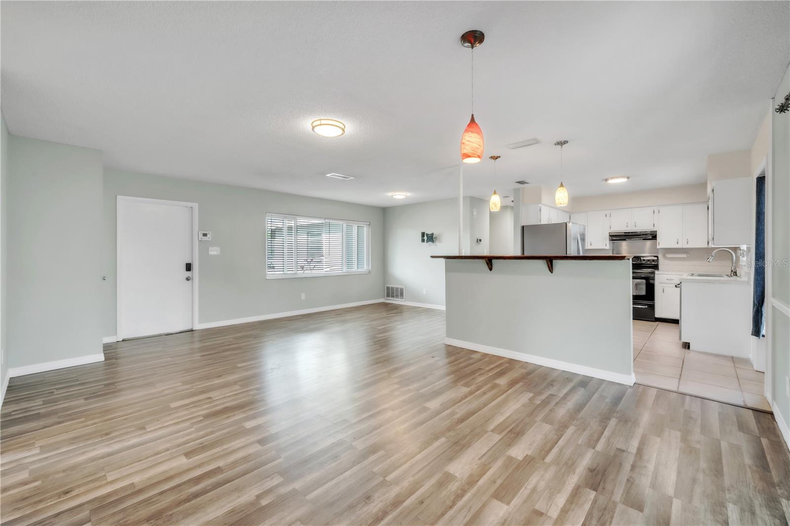 2705 20TH AVENUE DR W, BRADENTON, FL, 34205