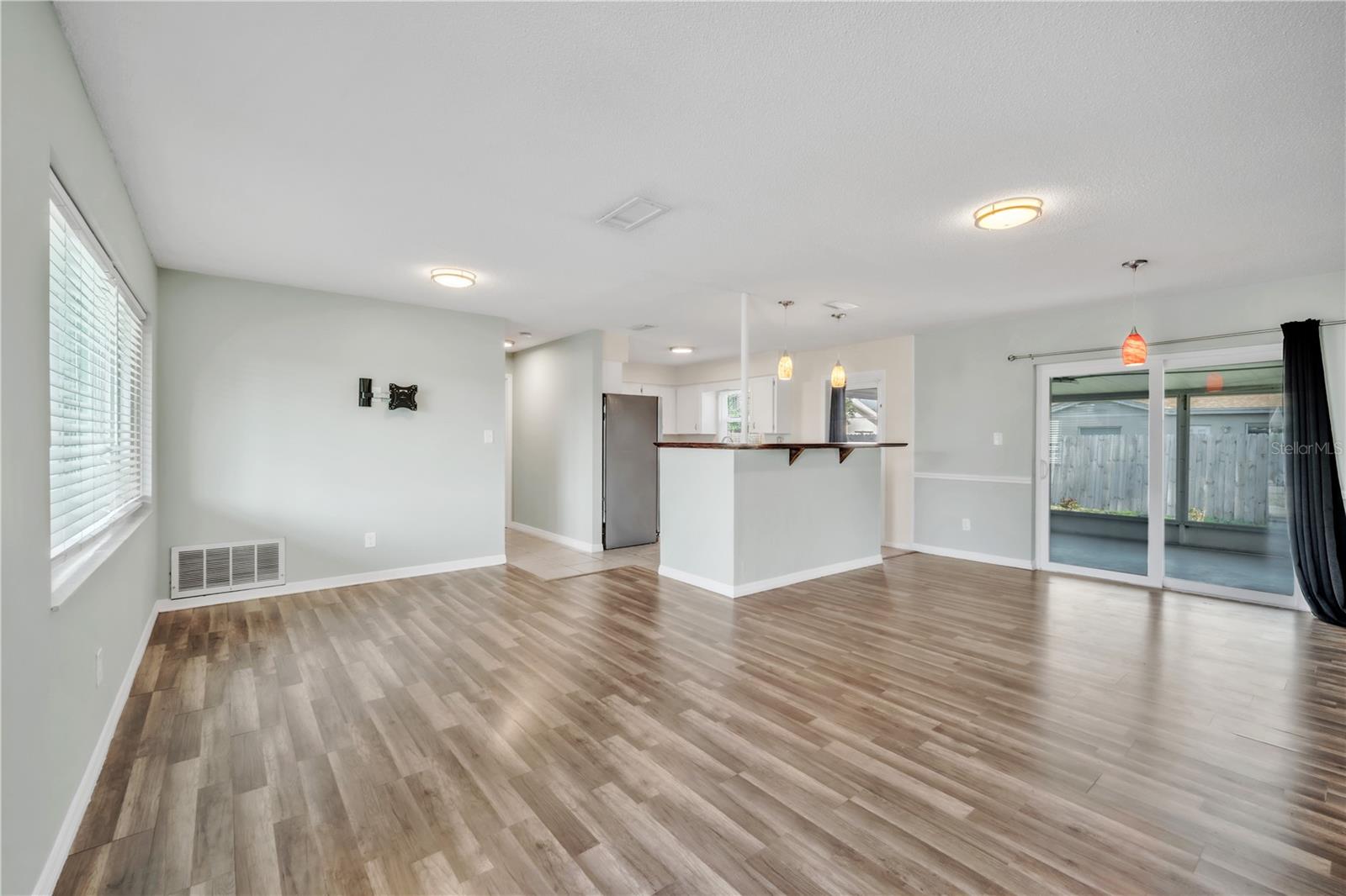 2705 20TH AVENUE DR W, BRADENTON, FL, 34205