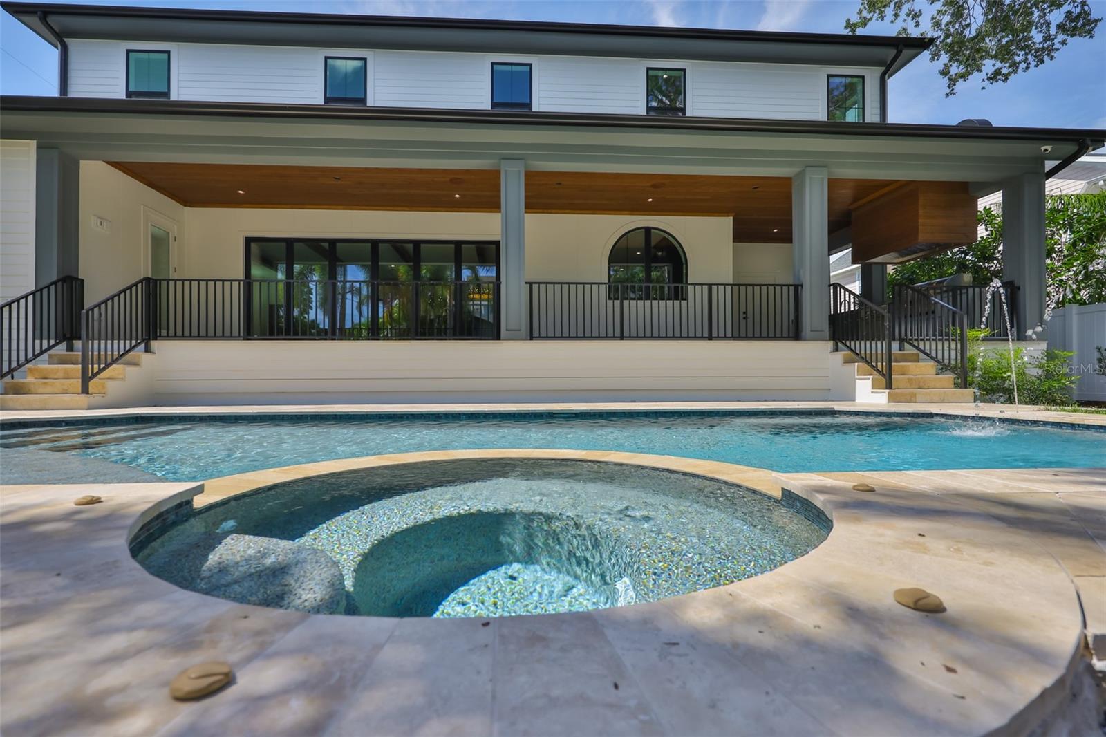 TB8378803 Property Photo