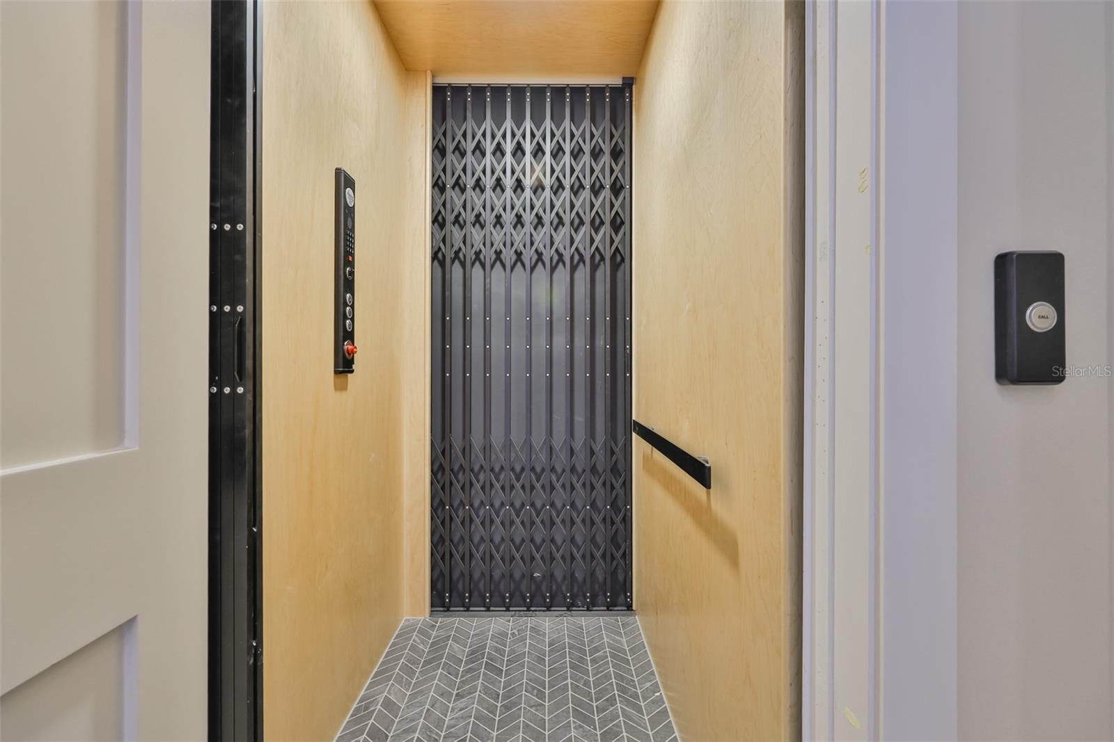 TB8378803 Property Photo